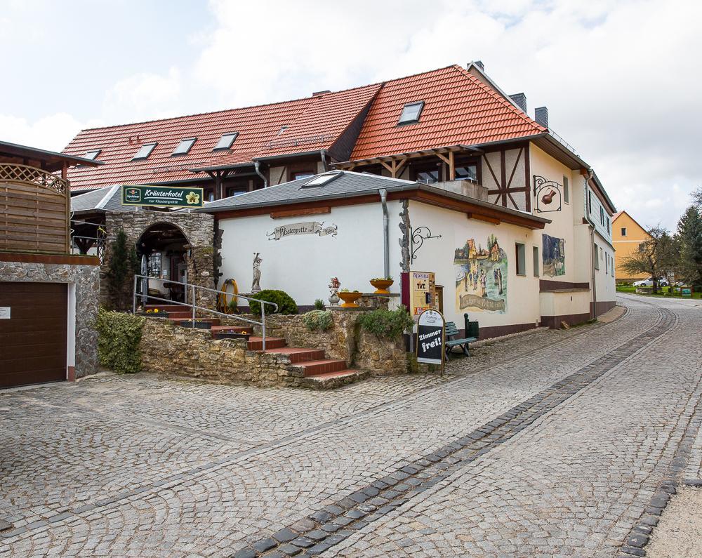 Nohra  Kraeuterhotel Garni Zur Klostergrotte מראה חיצוני תמונה