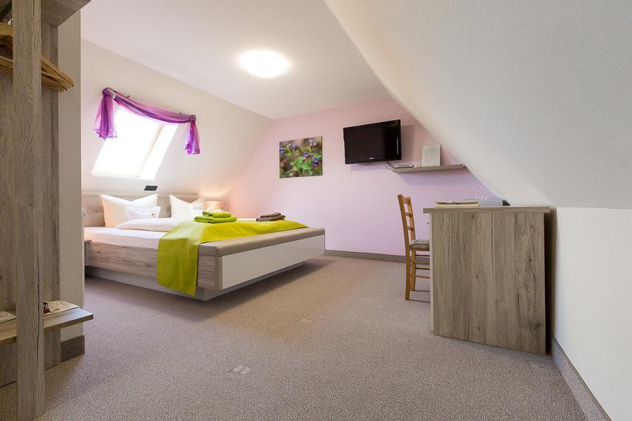 Nohra  Kraeuterhotel Garni Zur Klostergrotte מראה חיצוני תמונה